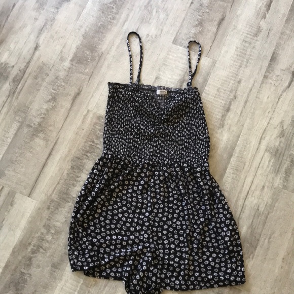 Ardene jumpsuit, shorts, black and white - Picture 1 of 7